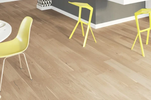 Podłoga drewniana jasna